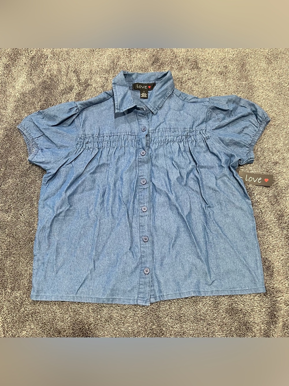 NWT❗️Love chambray Button Down Short Sleeve Blouse size S